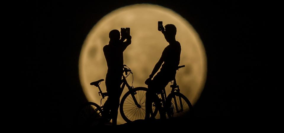 When To See The ‘Super Blue Moon’ Rise, 2023’s Biggest And Brightest