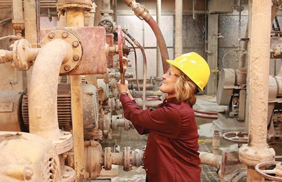 How Women Benefited From The Inflation Reduction Act – Year One