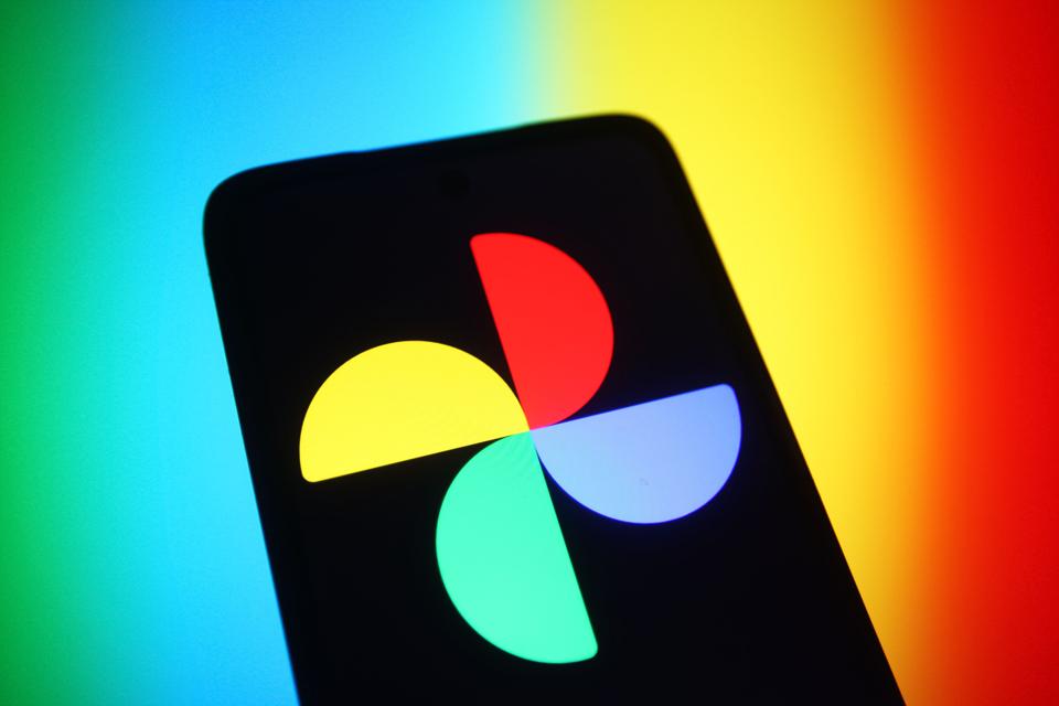 Google Introduces Much-Needed Enhanced Google Photos Feature