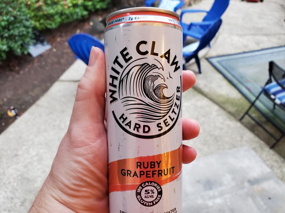 Celebrate National Hard Seltzer Day With These Refreshing Drinks