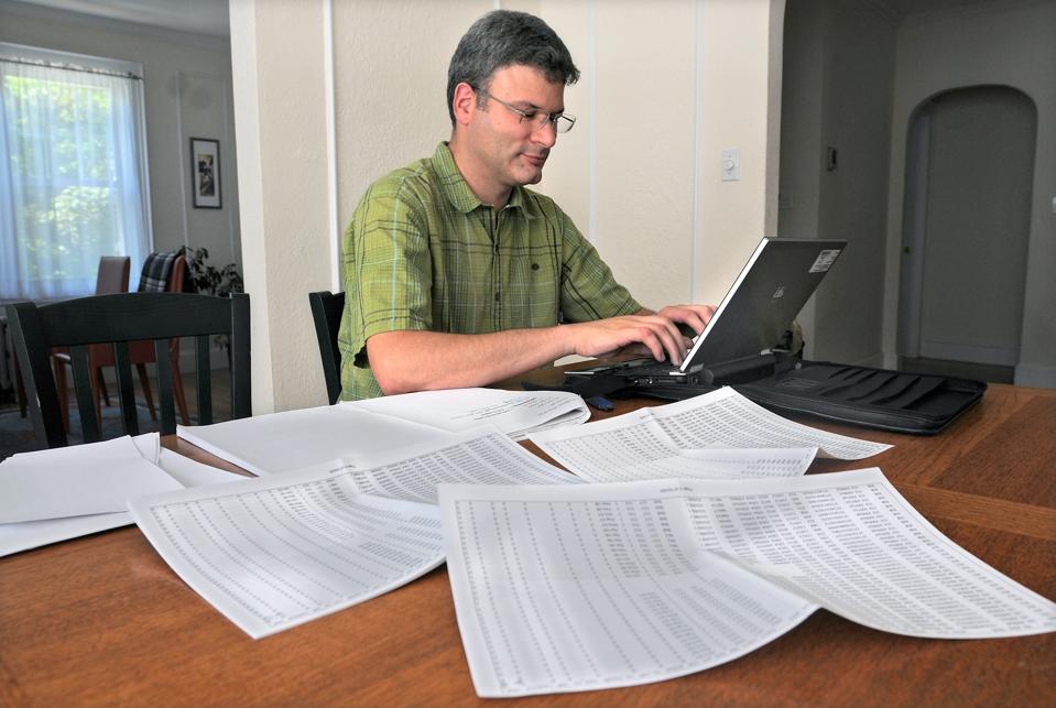 Why You Need To Check Your Aging Parent’s Credit Report