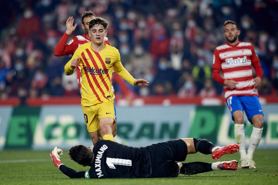 FC Barcelona Vs. Granada: Catalans Forced To Make Lineup Changes In Must-Win Fixture