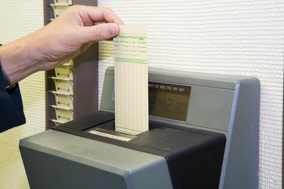 How Technology Can Help Cut Down Turnover Rates In Hourly Jobs