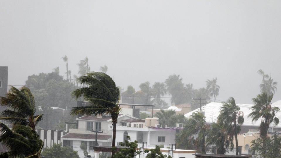 Hurricane Norma Makes Landfall In Mexico鈥檚 Cabo San Lucas As Category 1 Storm