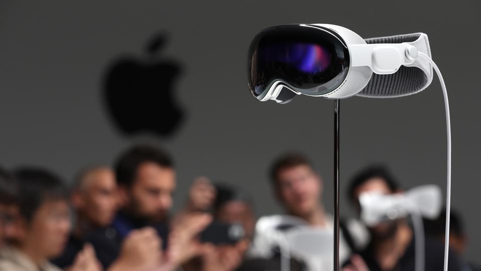 Apple Loop: Massive iPhone 16 Leak, AirTag Disappointment, How Microsoft Beats Apple