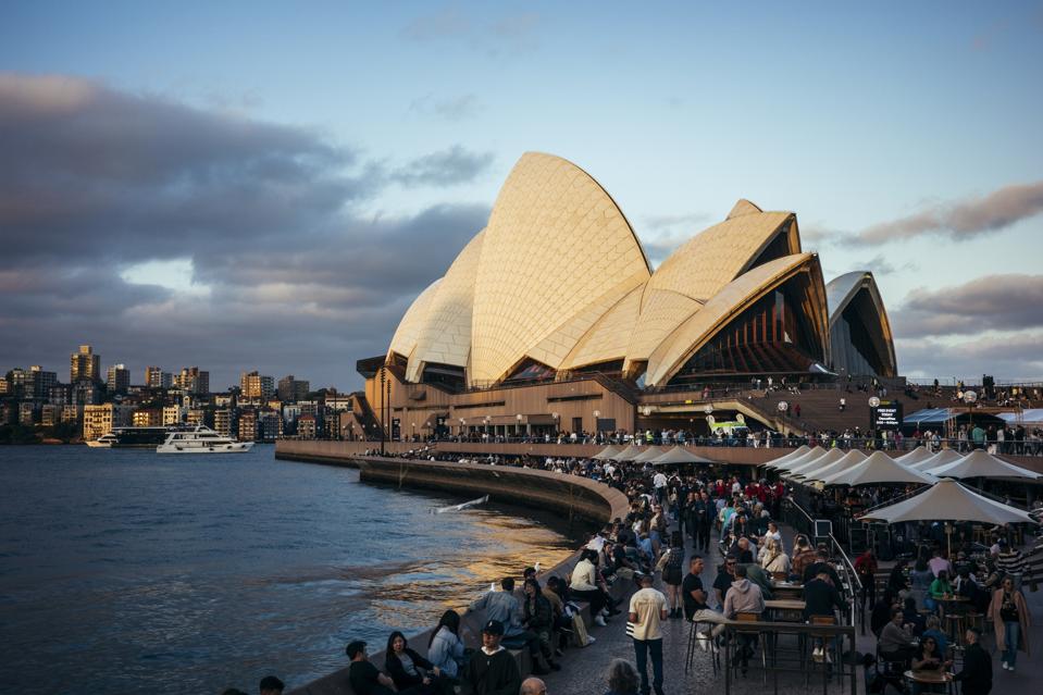Four Airlines Add New Non-Stop Flights From The U.S. To Australia