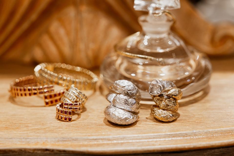 Argyle & Valentine Jewelry And  Artisanal Luxury Goods Gallery Opens
