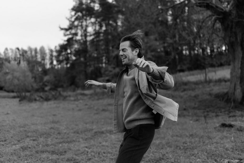 South African Artist Jonathan Freemantle Transforms Mountains Into Art