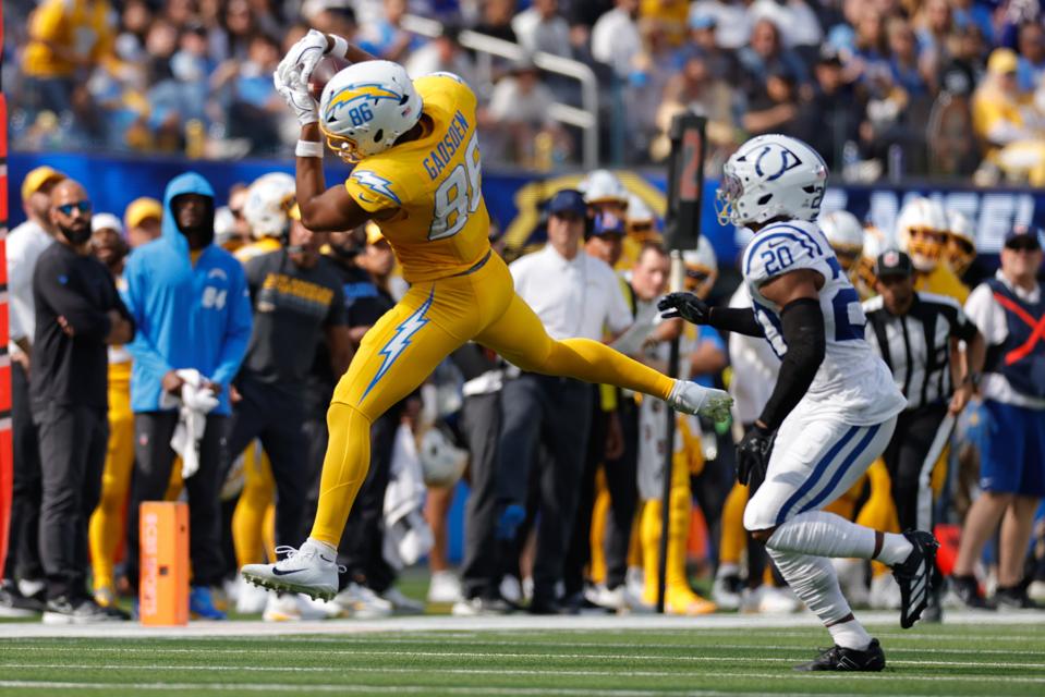 Three Must-Start Fantasy Football Options From Week 8 Thursday Night Football