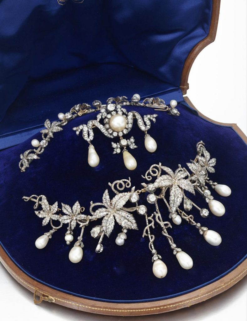 Napoleon’s Diamond Brooch Could Fetch $250,000 At Sotheby’s Royal Sale