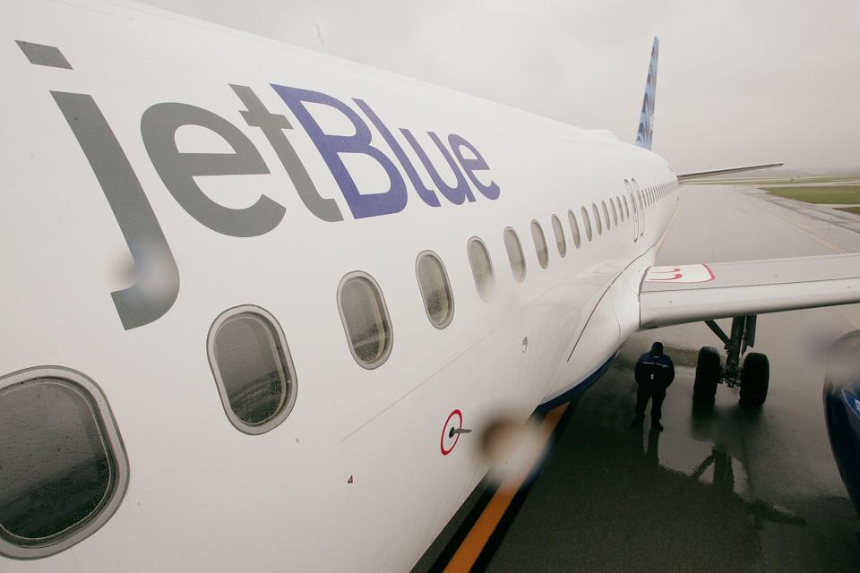 JetBlue Flight Emergency Landing In Florida—Multiple Passengers Injured