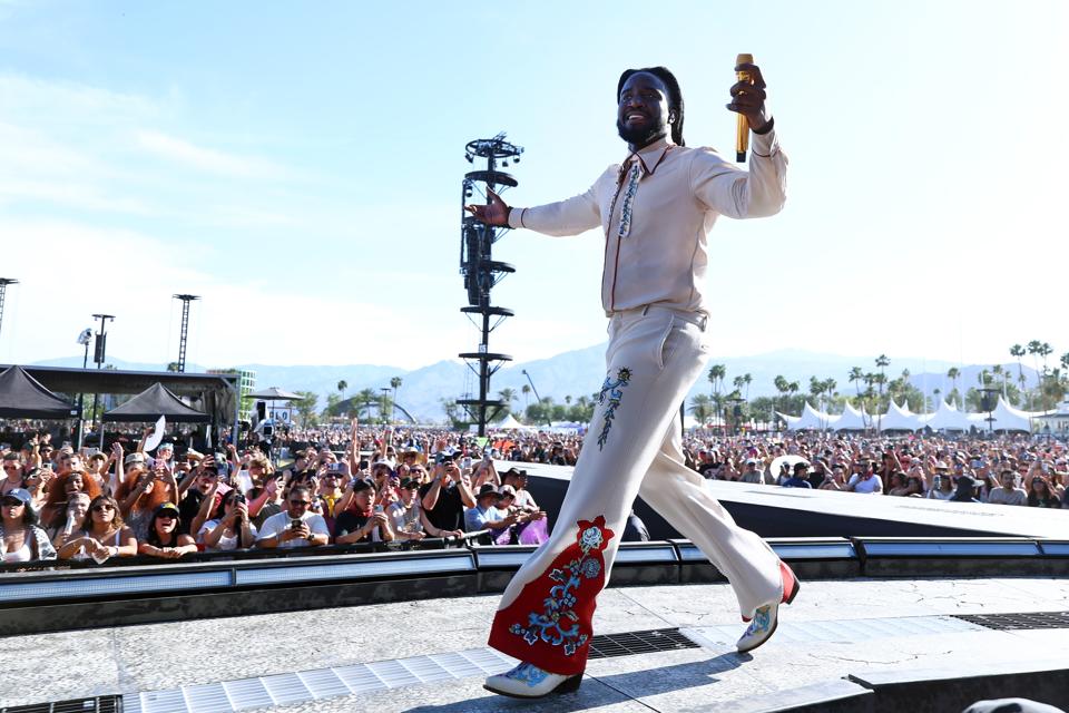 Alex Warren Beats Miley Cyrus And Her Historic Run At No. 1