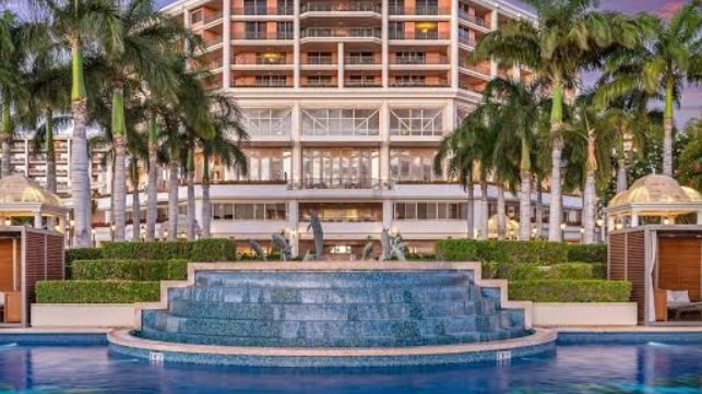 Hilton Adds Super-Elite Tier, Lowers 2026 Requirement For Other Status