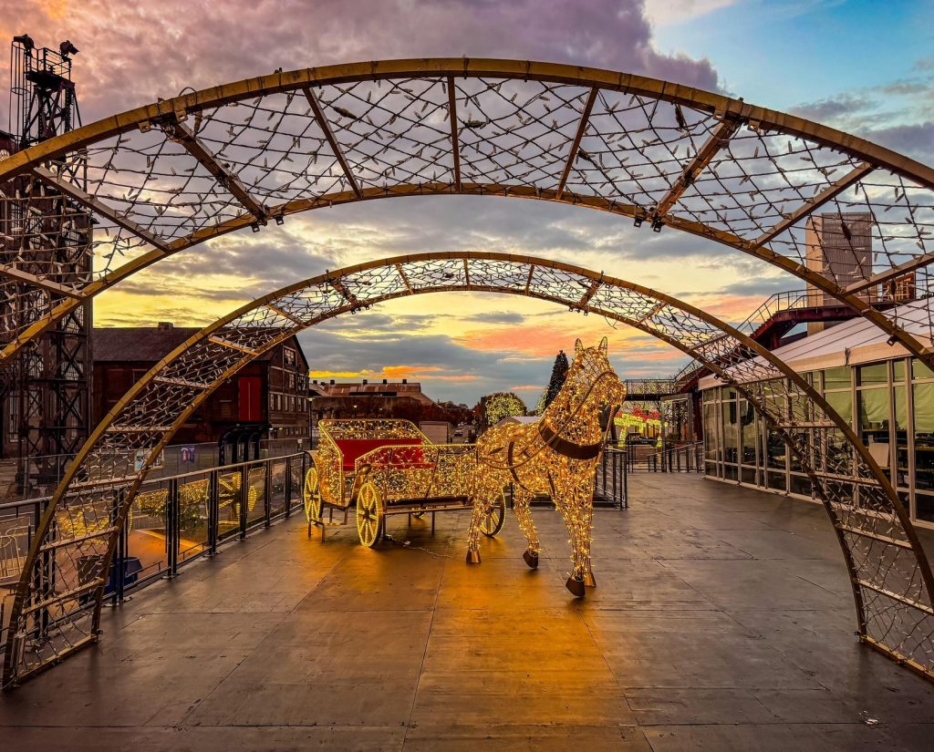 Bethlehem, Pennsylvania Celebrates The Holidays With Christkindlmarkt