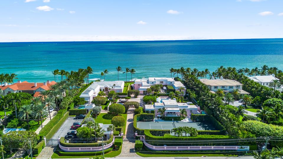 Palm Beach Mansion On Billionaire-Favored Street Lists For $185 Million