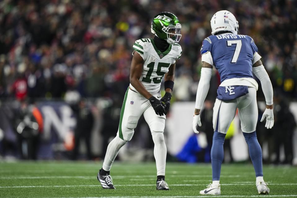 Sunday NFL Week 12 Player Props: Gibbs And Mitchell