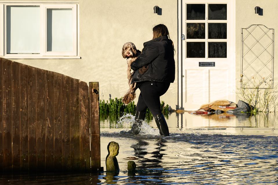 UK Security, Food And Economy At Risk Without Climate Action, Experts Say