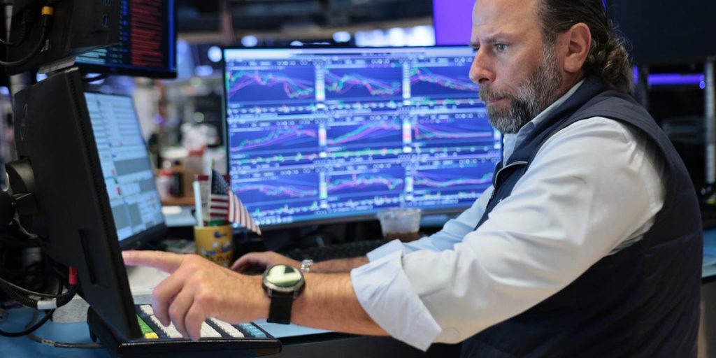 15 High-Quality Stocks Positioned to Lead Earnings Season Profit Growth