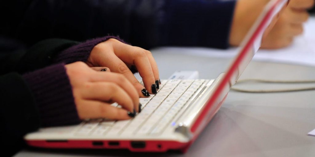 AI Systems May Generate Less Professional Communications for Women’s Emails and Job Applications