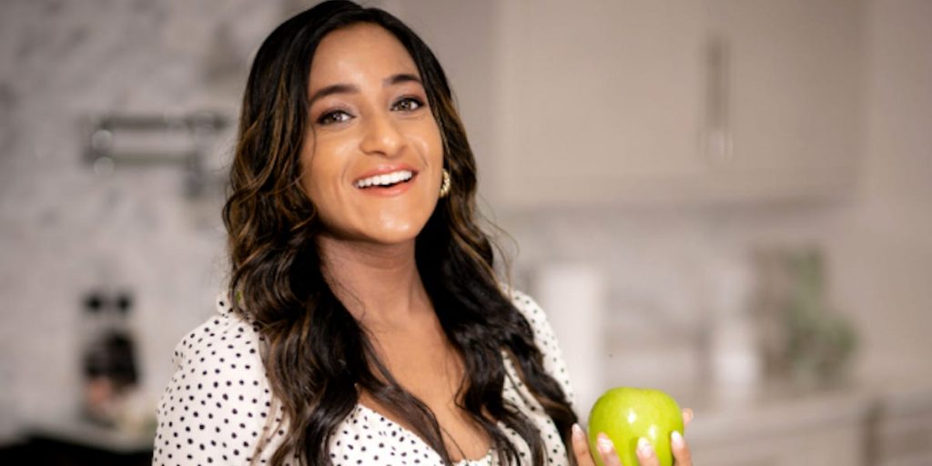 A dietitian with eczema reveals 3 simple ways to reduce inflammation for clearer skin — without restrictive eating