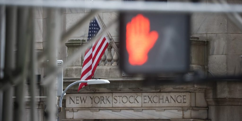 Bond Market Turmoil Fuels Warnings of Impending Stock Market Correction