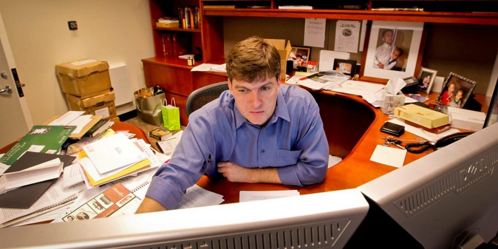 Michael Burry, ‘Big Short’ Investor, Expresses Heightened Confidence in AI Bubble Burst by 2027