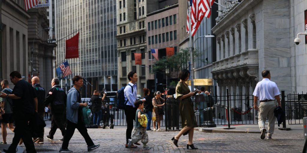 AI Doomsday Warnings Clash With Market Turmoil as Bull Run Faces Perfect Storm