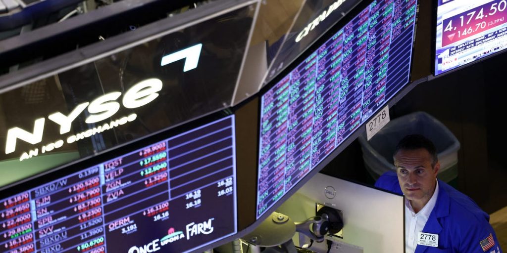 Equities Slide as Oil Surges and Bond Yields Climb to 24-Year Peaks