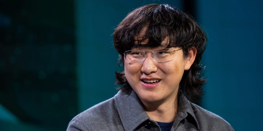 What Alexandr Wang says he learned from Mark Zuckerberg’s ‘really long’ WhatsApp DMs