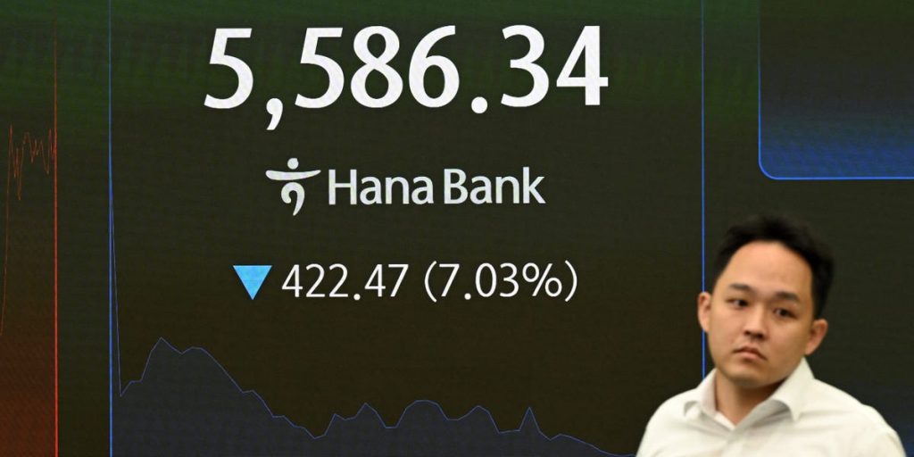 South Korea’s Market Plunge Exposes Dual Risks to AI Rally