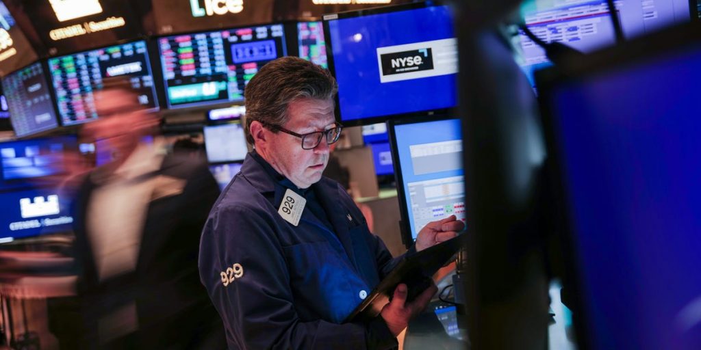 Investors Return to Bonds as Safe Haven Appeal Resurges After Sharp Decline