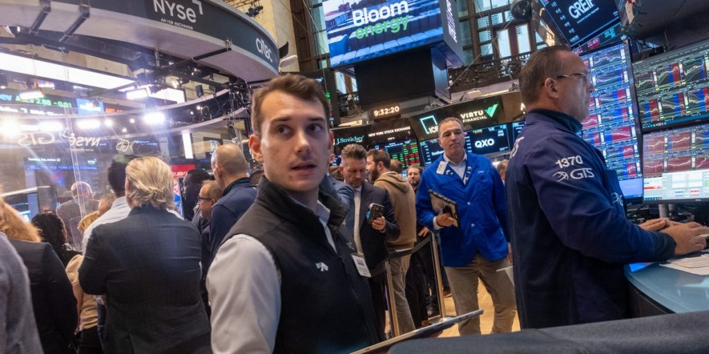 Farewell Rate Hike: Stocks Surge Following Weak September Employment Data